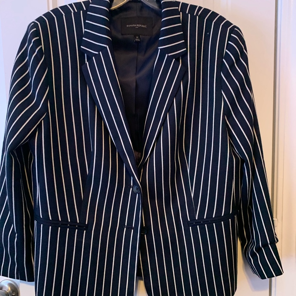 Navy with white stripes Banana Republic blazer. Size 14